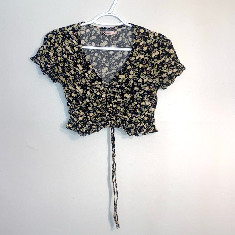 Floral cropped top